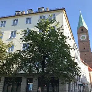 Der Tannenbaum 2*, München Deutschland