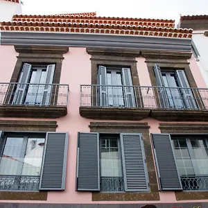 apartamentos-funchal-by-petit-hotels.madeira-islandshotels.com/