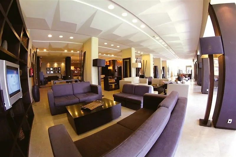 Carcavelos Beach Hotel